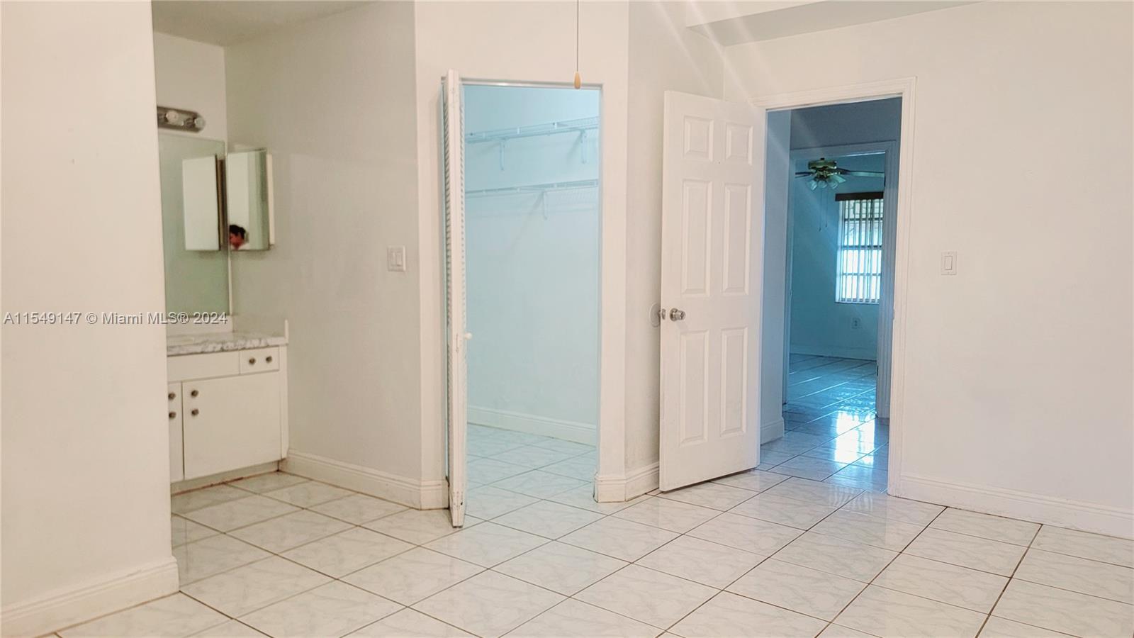 12052 Southwest 208th Terrace Miami, FL 33177 - Photo 28 of 44 Gallery Image 28