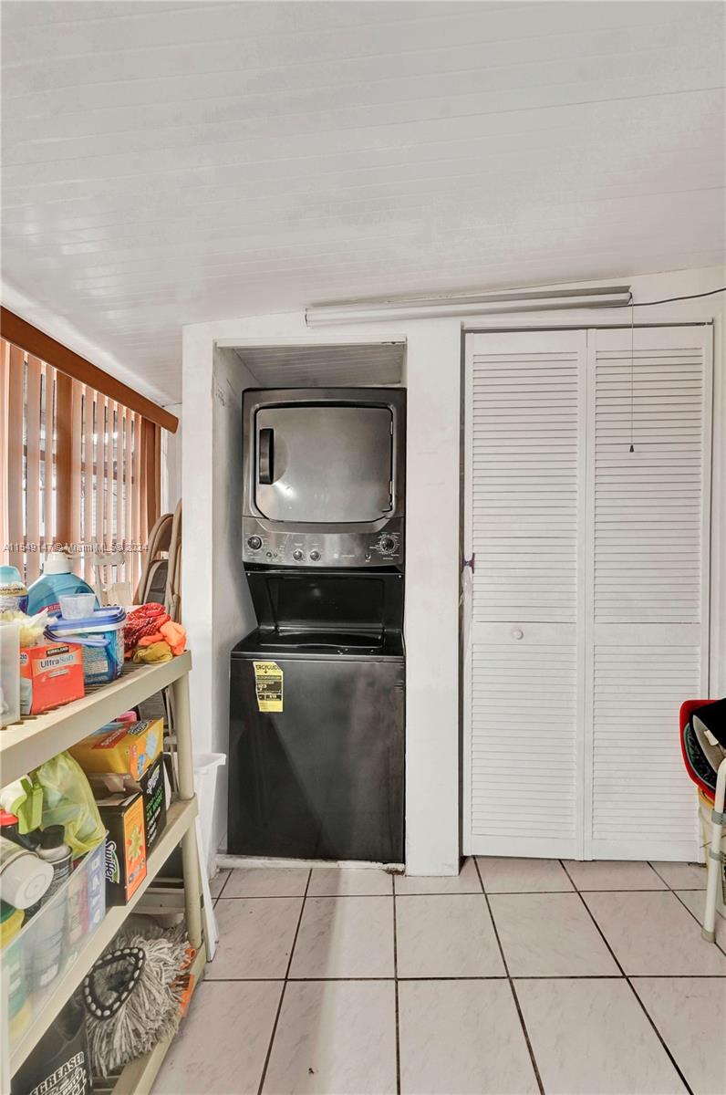 12052 Southwest 208th Terrace Miami, FL 33177 - Photo 38 of 44 Gallery Image 38