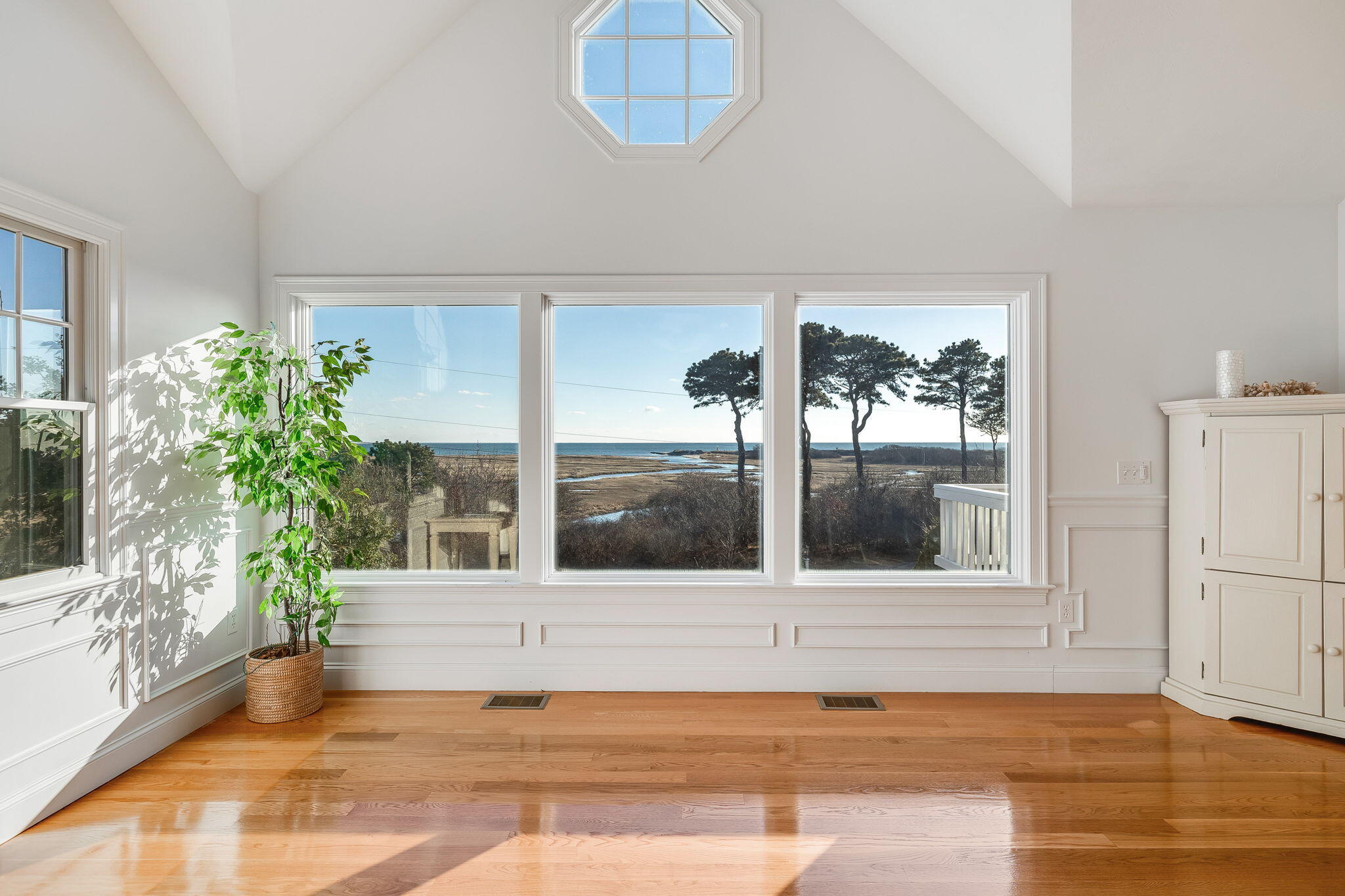 38 South Chatham Road Harwich, MA 02645 - Photo 8 of 44 Living Room