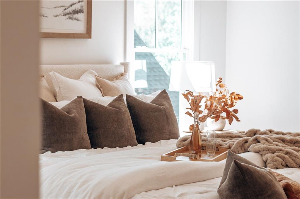 585 Sherwood Road Northeast Atlanta, GA 30324 - Photo 23 of 104