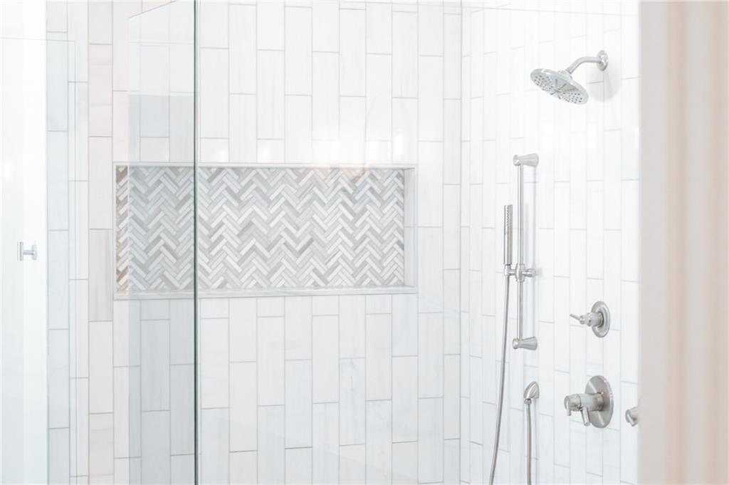 585 Sherwood Road Northeast Atlanta, GA 30324 - Photo 25 of 104