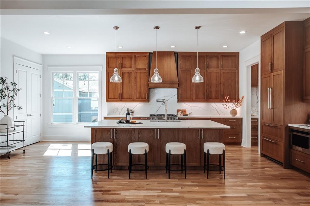 585 Sherwood Road Northeast Atlanta, GA 30324 - Photo 6 of 104