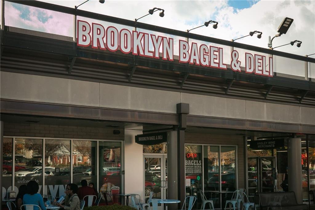 585 Sherwood Road Northeast Atlanta, GA 30324 - Photo 92 of 104