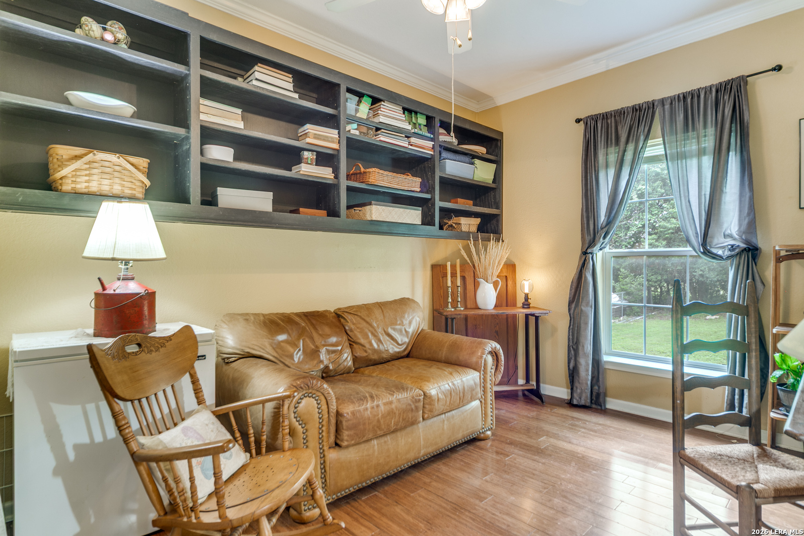 5 Fm 473 Comfort, TX 78013 - Photo 20 of 27 a living room with furniture and a window