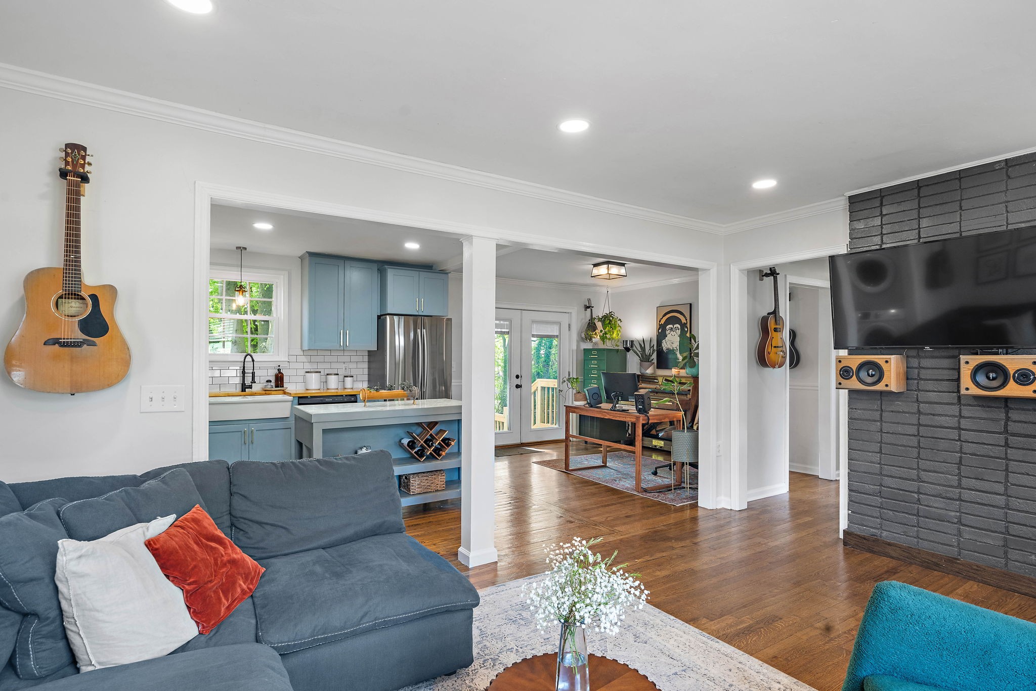 5423 Knob Road Nashville, TN 37209 - Photo 6 of 28