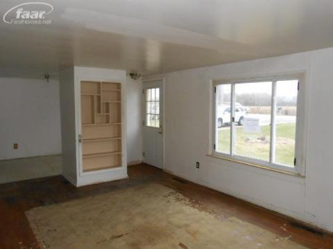 2027 North Morrish Road Flushing, MI 48433 - Photo 3 of 19 20174350-2.JPG