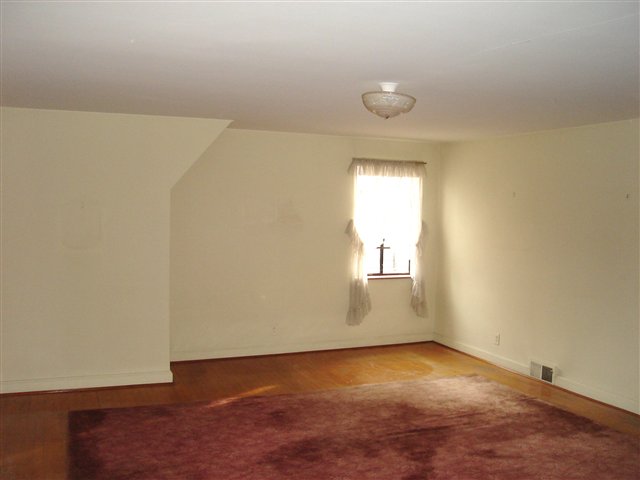 1055 Yorkshire Road Grosse Pointe, MI 48230 - Photo 20 of 28 31080020-19.JPG