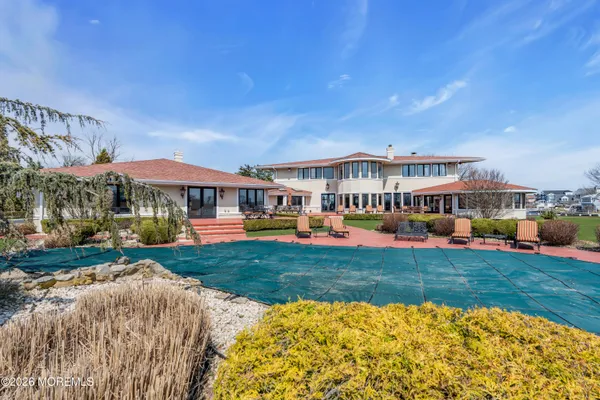 $5,800,000 | 17 Oyster Bay Drive, Rumson, NJ 07760