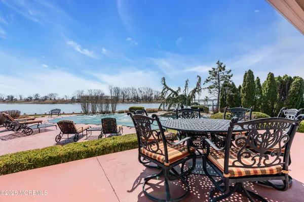 $5,800,000 | 17 Oyster Bay Drive, Rumson, NJ 07760