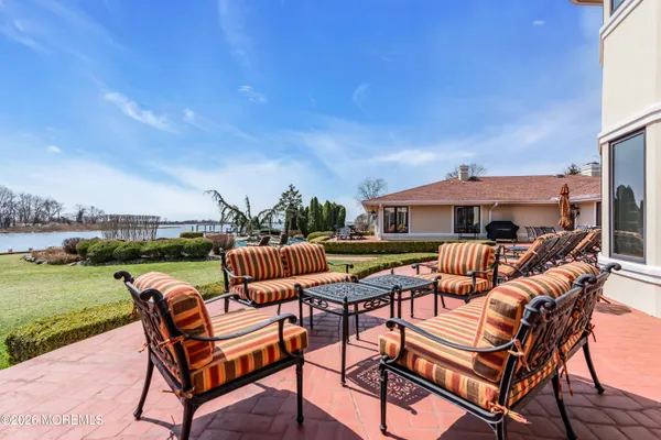 $5,800,000 | 17 Oyster Bay Drive, Rumson, NJ 07760