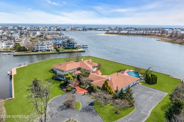$5,800,000 | 17 Oyster Bay Drive, Rumson, NJ 07760