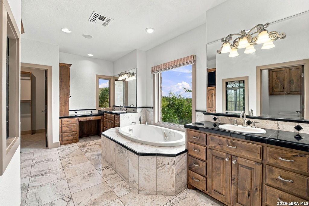 370 Ranch House Road Kerrville, TX 78028 - Photo 14 of 30 Gallery Image 14