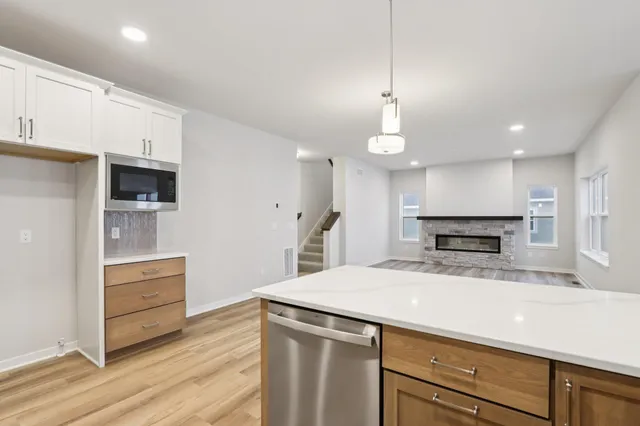 $589,900 | 2491 Boulder Drive, Slinger, WI 53086