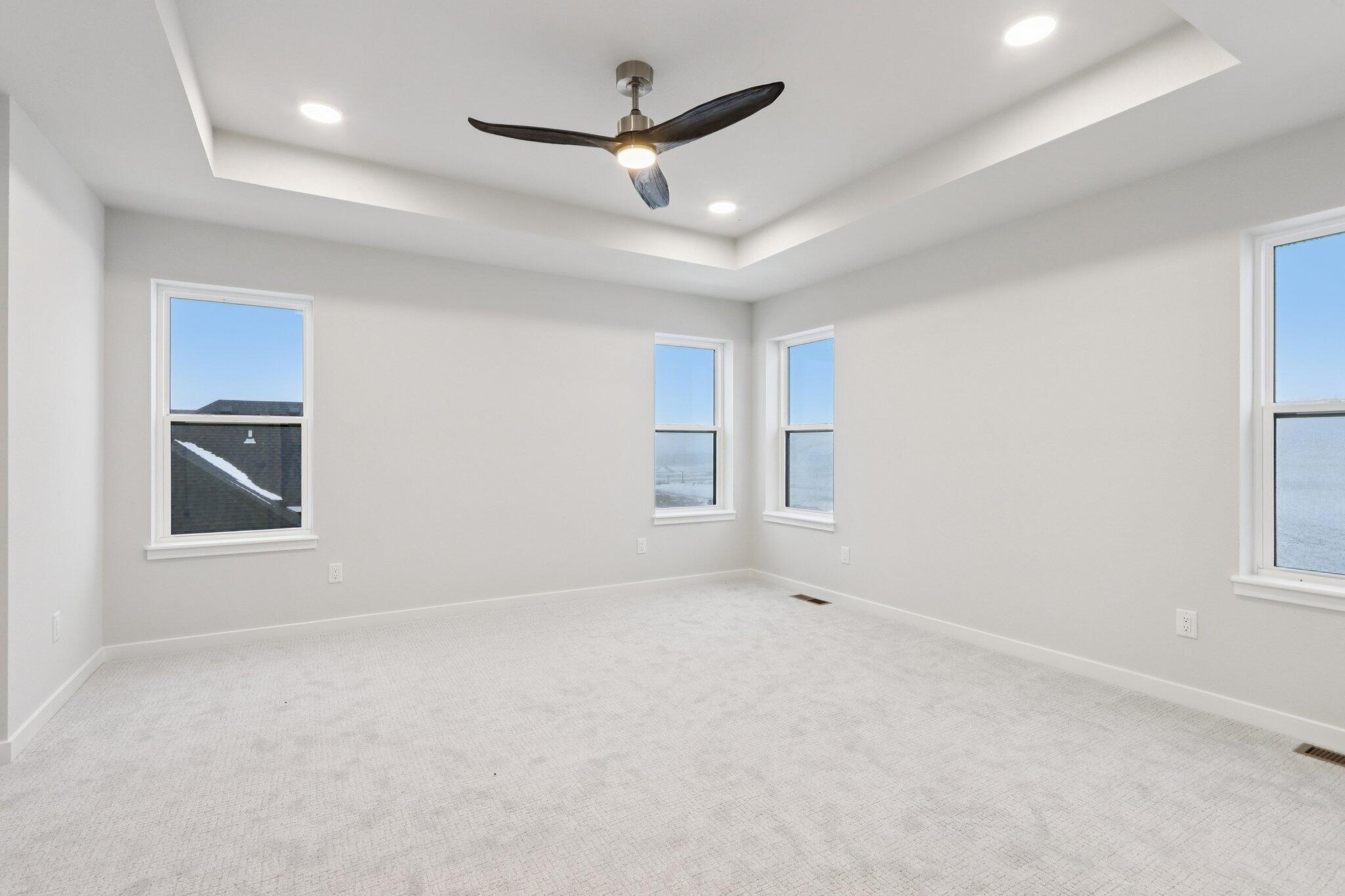 2491 Boulder Drive Slinger, WI 53086 - Photo 23 of 32 Primary Suite