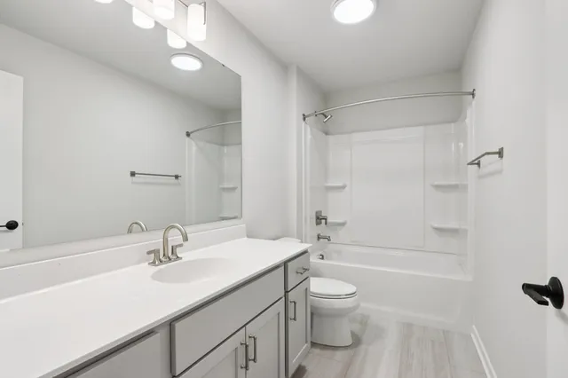 $589,900 | 2491 Boulder Drive, Slinger, WI 53086