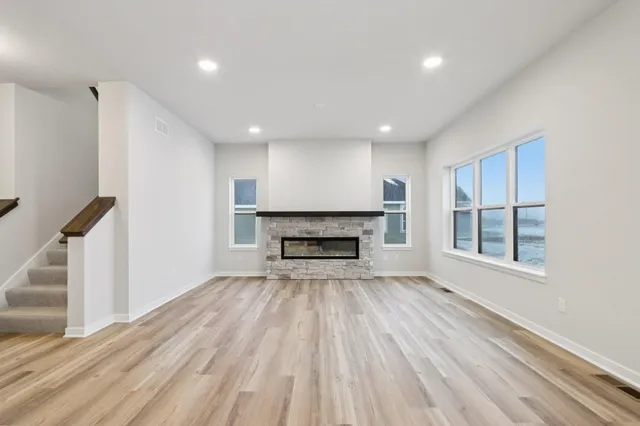 $589,900 | 2491 Boulder Drive, Slinger, WI 53086