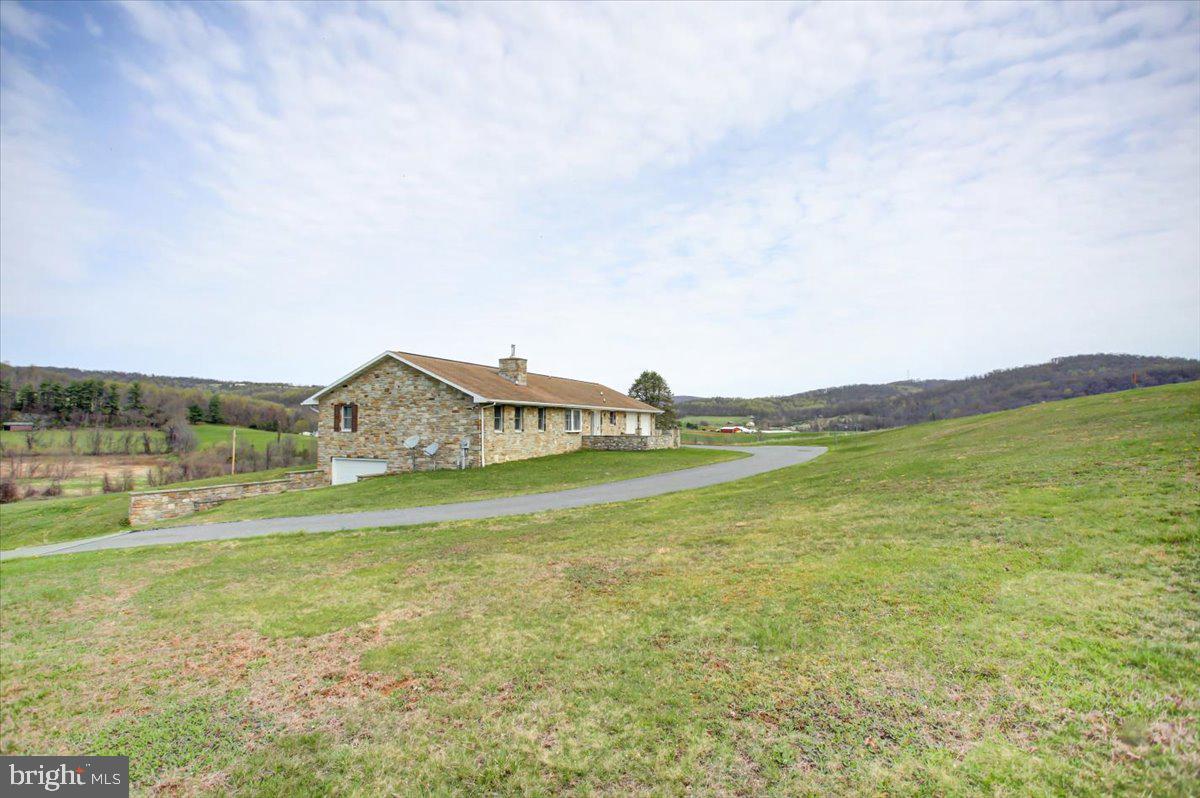 17515 Harbaugh Valley Road Sabillasville, MD 21780 - Photo 7 of 55 Gallery Image 7