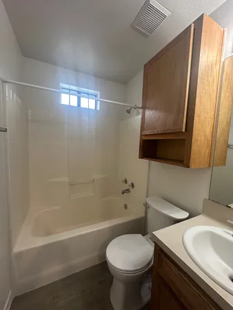 $995 | 401 Ave T, Marble Falls, TX 78654