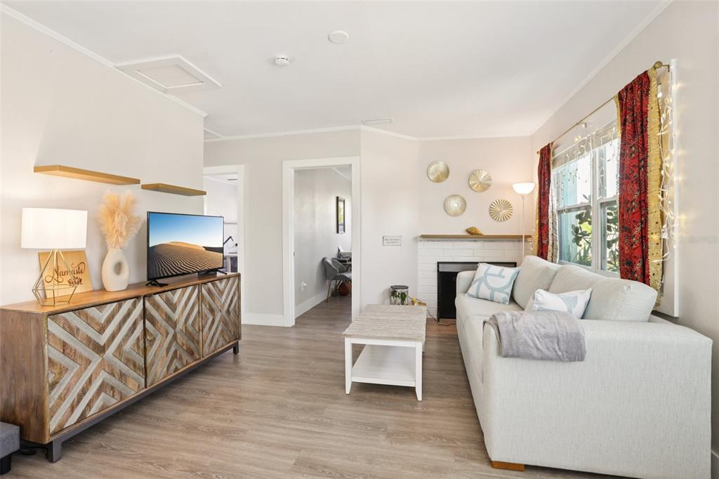 15424 2nd Street East Madeira Beach, FL 33708 - Photo 4 of 35