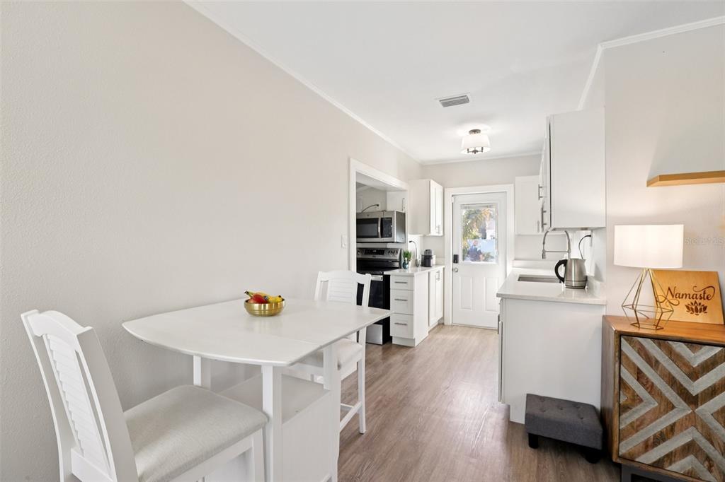 15424 2nd Street East Madeira Beach, FL 33708 - Photo 7 of 35