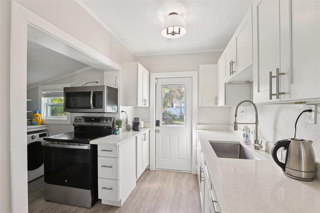 15424 2nd Street East Madeira Beach, FL 33708 - Photo 8 of 35