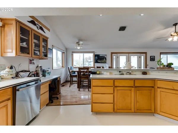 $575,000 | 4608 Holly Street, Springfield, OR 97478