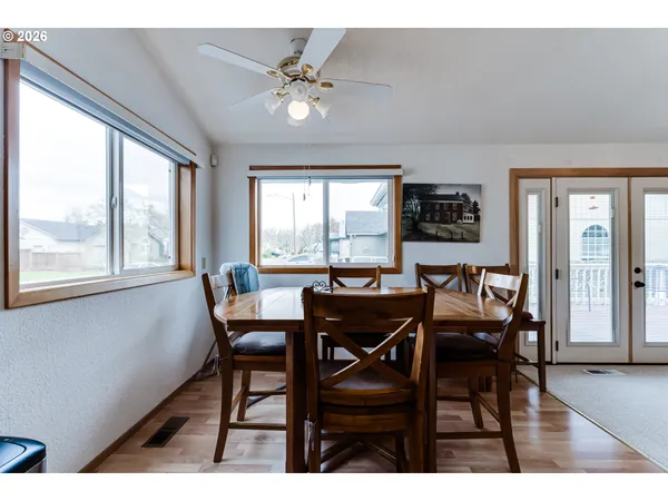 $575,000 | 4608 Holly Street, Springfield, OR 97478