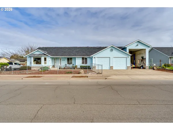 $575,000 | 4608 Holly Street, Springfield, OR 97478