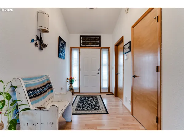 $575,000 | 4608 Holly Street, Springfield, OR 97478