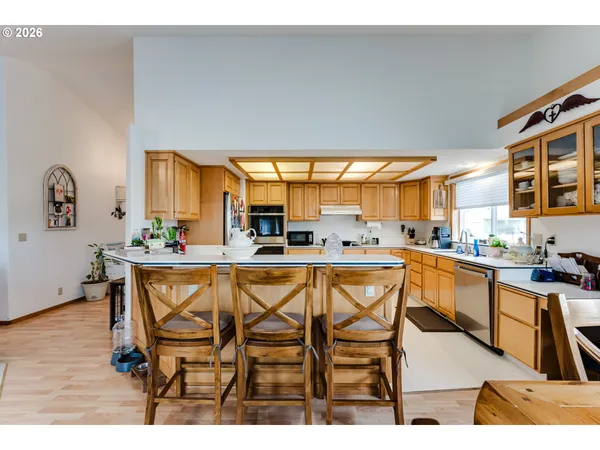 $575,000 | 4608 Holly Street, Springfield, OR 97478