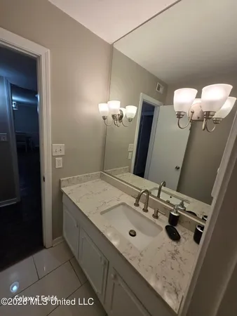 $1,500 | 5025 Wayneland Drive, Unit B12, Jackson, MS 39211