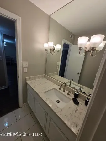 $1,500 | 5025 Wayneland Drive, Unit B12, Jackson, MS 39211