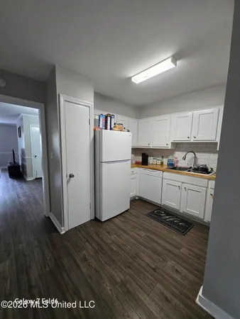 $1,500 | 5025 Wayneland Drive, Unit B12, Jackson, MS 39211