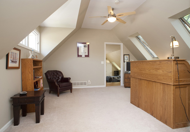 689 Selborne Road Riverside, IL 60546 - Photo 14 of 25