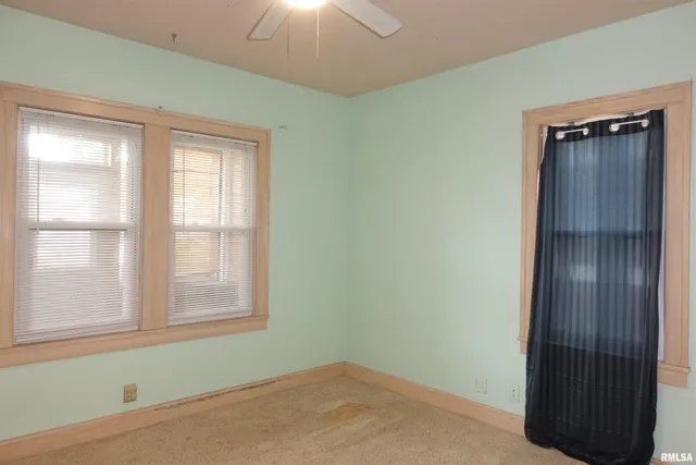 $125,000 | 559 Clark Street, Galesburg, IL 61401