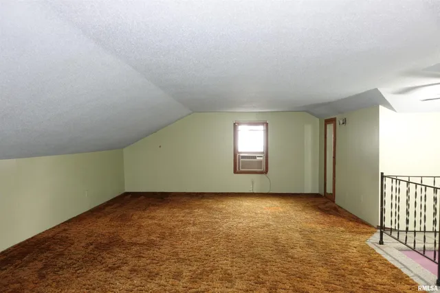 $125,000 | 559 Clark Street, Galesburg, IL 61401