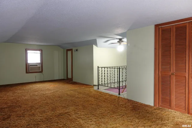 $125,000 | 559 Clark Street, Galesburg, IL 61401