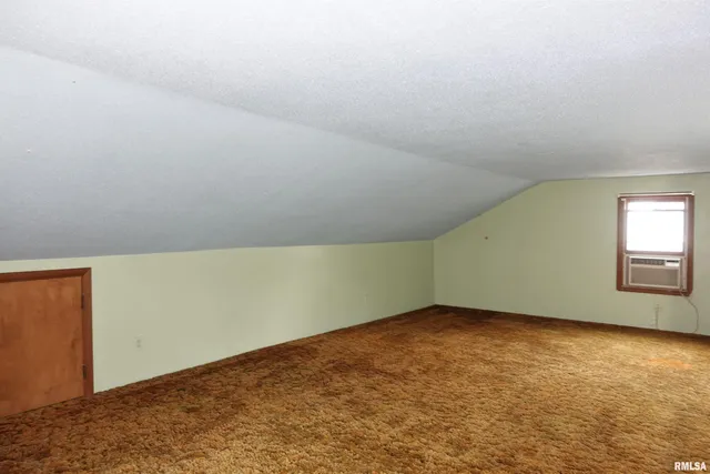 $125,000 | 559 Clark Street, Galesburg, IL 61401