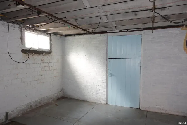 $125,000 | 559 Clark Street, Galesburg, IL 61401