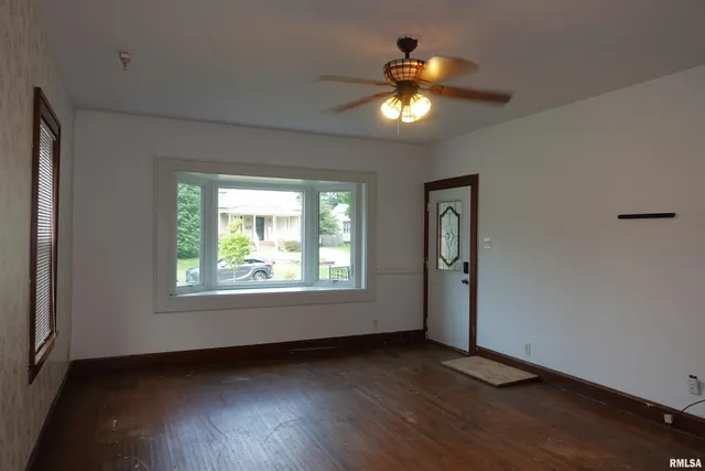 $125,000 | 559 Clark Street, Galesburg, IL 61401