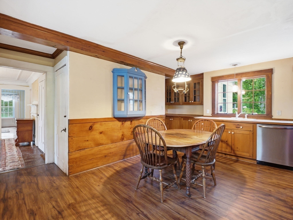 834 Pleasant Street Athol, MA 01331 - Photo 11 of 40