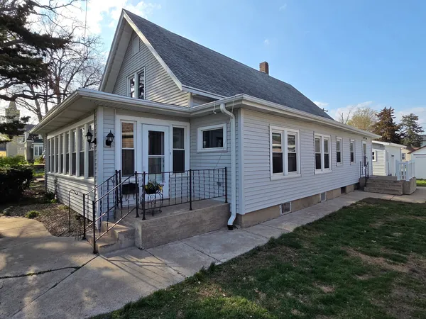 $143,500 | 124 East 4th Street, Spring Valley, IL 61362