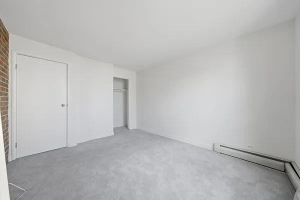 $264,900 | 3900 North Pine Grove Avenue, Unit 511, Chicago, IL 60613