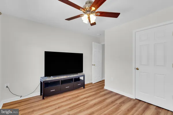 $749,900 | 43312 Ardmore Street, Ashburn, VA 20147