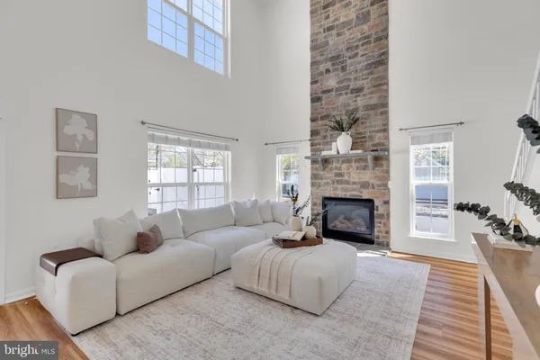 $749,900 | 43312 Ardmore Street, Ashburn, VA 20147