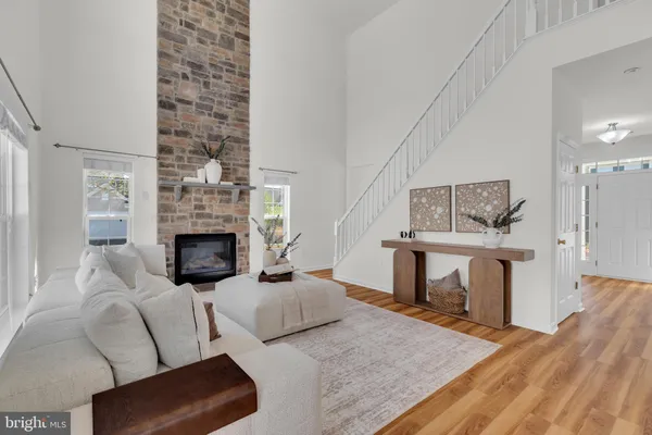 $749,900 | 43312 Ardmore Street, Ashburn, VA 20147