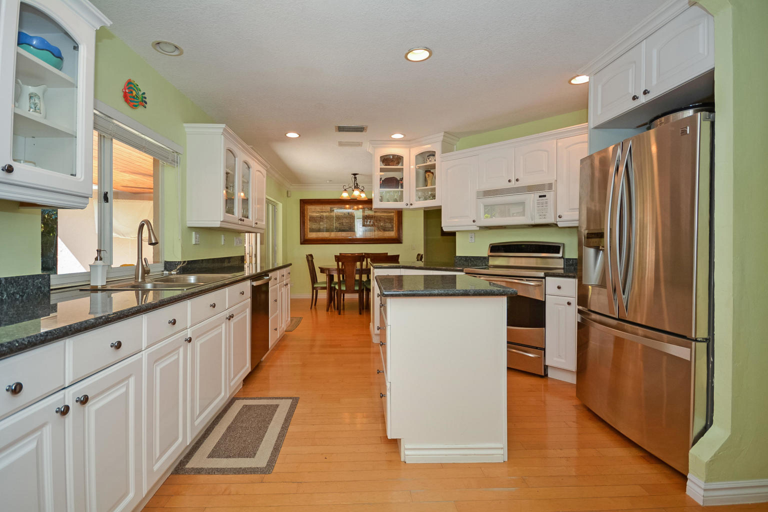 856 Appleby Street Boca Raton, FL 33487 - Photo 3 of 7 Appleby kitchen