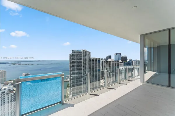 $25,000 | 300 Biscayne Blvd Way, Unit 5003, Miami, FL 33131