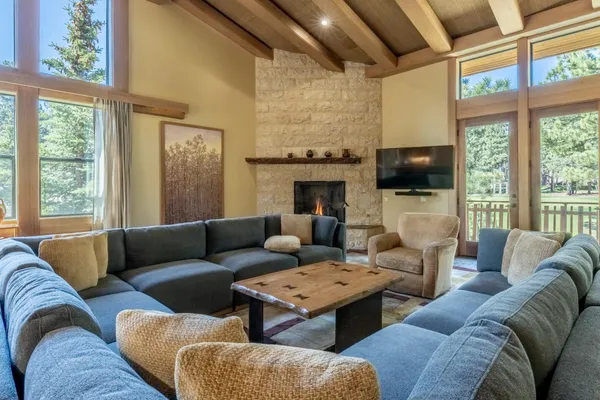 $344,000 | 560 Obsidian Place, Unit 103, Mammoth Lakes, CA 93546