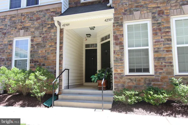 $3,250 | 42309 San Juan Terrace, Aldie, VA 20105